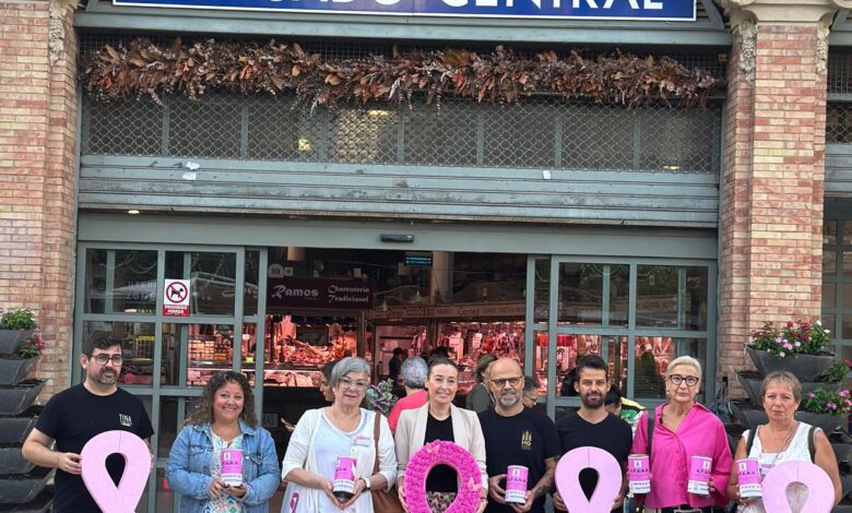 los-mercados-de-alicante-se-suman-a-la-campana-del-dia-internacional-del-cancer-de-mama