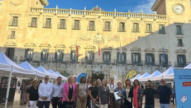 alicante-conmemora-el-dia-del-comercio-local-con-la-exposicion-que-rinde-tributo-al-sector