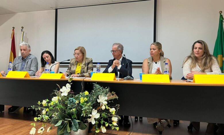 sanidad-colabora-en-una-campana-de-sensibilizacion-sobre-la-endometriosis