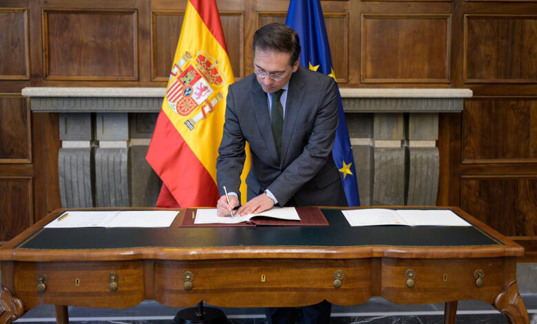 albares-acuerda-con-el-sector-juridico-impulsar-el-arbitraje-internacional-en-espanol