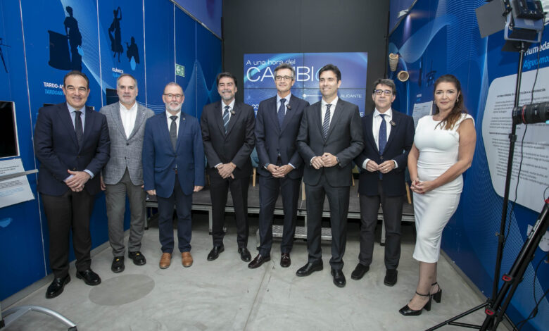 alicante-aborda-los-retos-de-la-digitalizacion-en-la-jornada-‘a-una-hora-del-cambio’